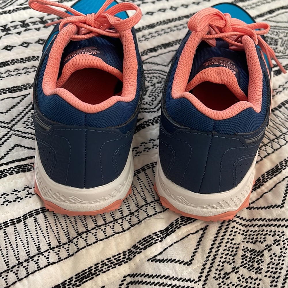 Girl’s Sneakers - Picture 4 of 5